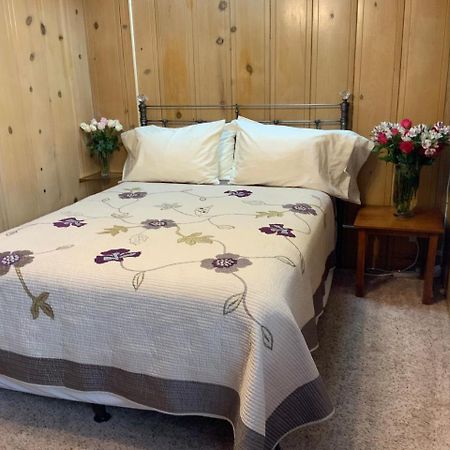 The Woods Hotel - Gay Lgbtq Cabins Guerneville Exterior photo