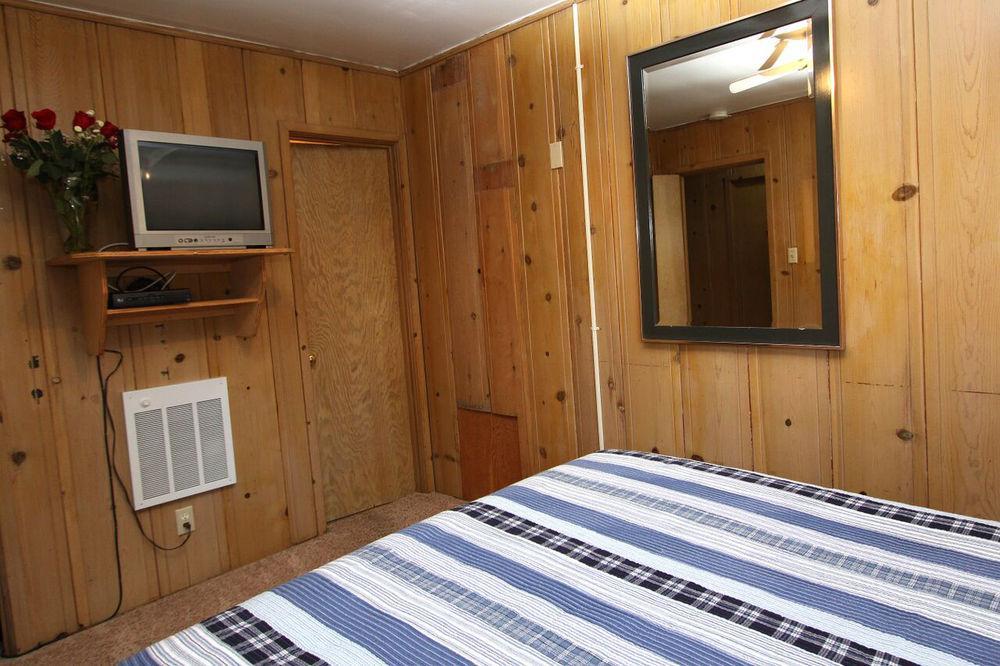 The Woods Hotel - Gay Lgbtq Cabins Guerneville Exterior photo
