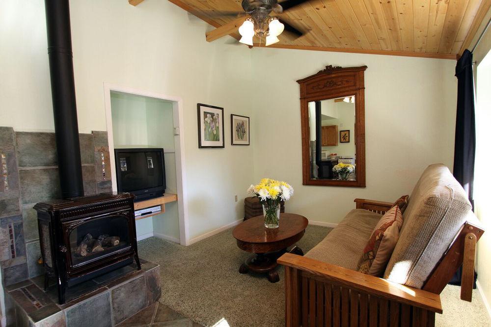 The Woods Hotel - Gay Lgbtq Cabins Guerneville Exterior photo