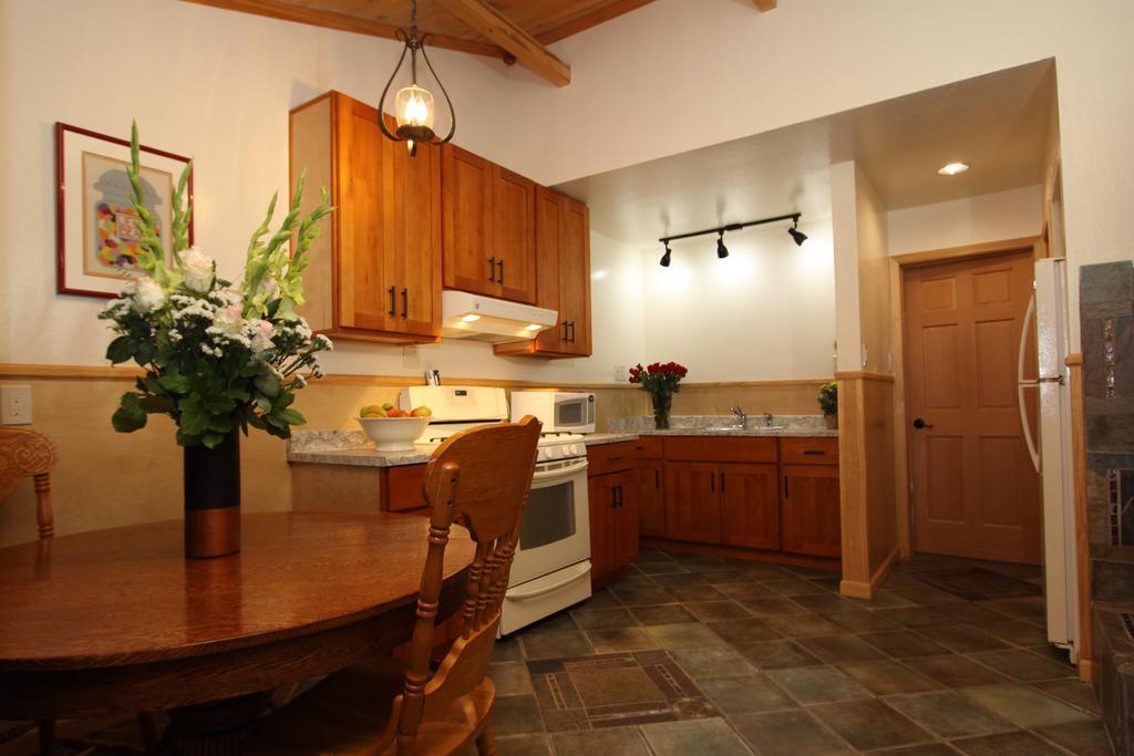 The Woods Hotel - Gay Lgbtq Cabins Guerneville Exterior photo
