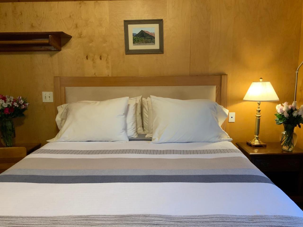 The Woods Hotel - Gay Lgbtq Cabins Guerneville Exterior photo